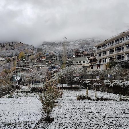 Hilltop Hotel, Hunza Karimabad  ภายนอก รูปภาพ