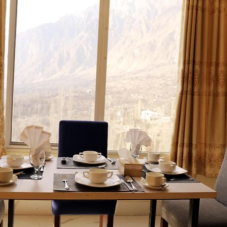 Hilltop Hotel, Hunza Karimabad  ภายนอก รูปภาพ