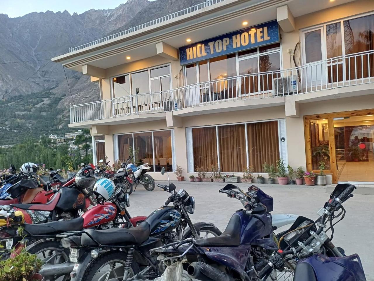 Hilltop Hotel, Hunza Karimabad  ภายนอก รูปภาพ