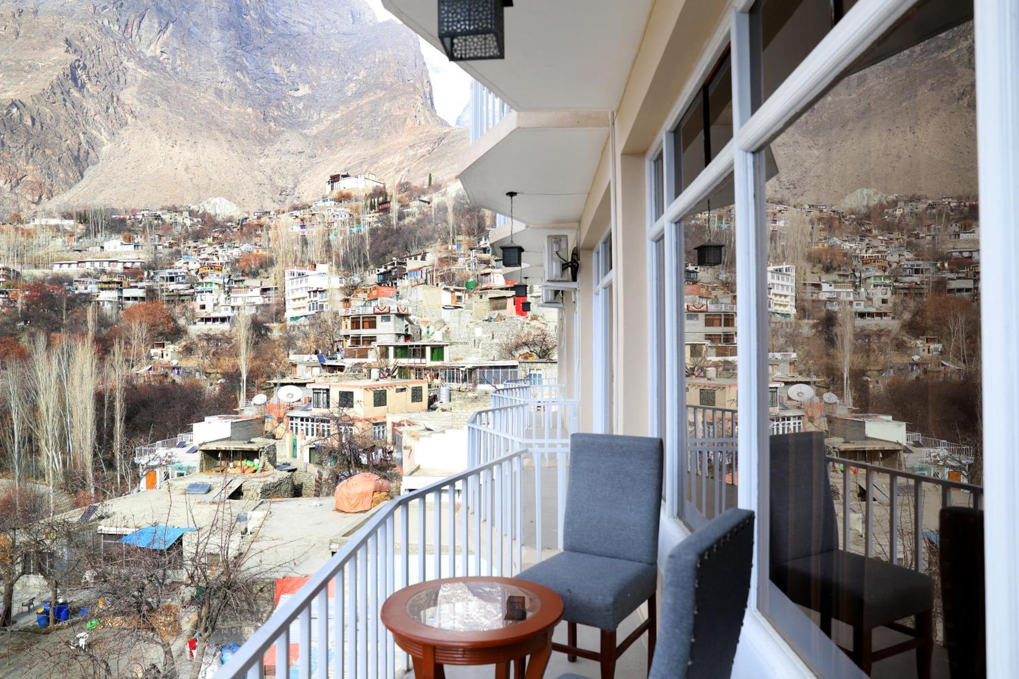 Hilltop Hotel, Hunza Karimabad  ภายนอก รูปภาพ